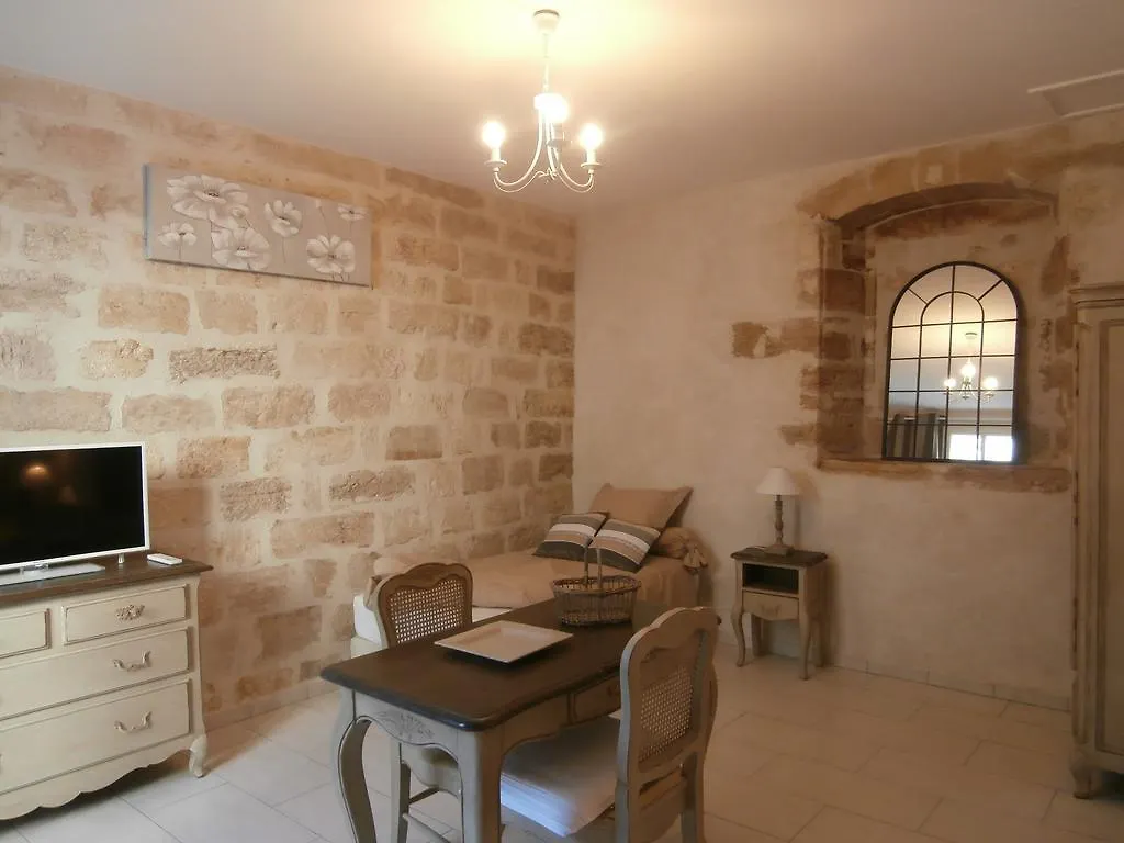Carre Cardinal Bed & Breakfast Villeneuve-les-Avignon 0*,