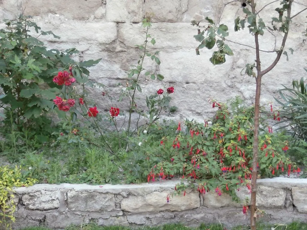 Carre Cardinal Bed & Breakfast Villeneuve-les-Avignon France